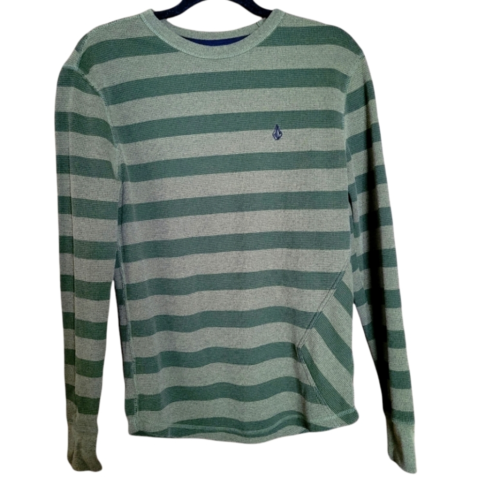 Volcom green long-sleeved shirt Size M